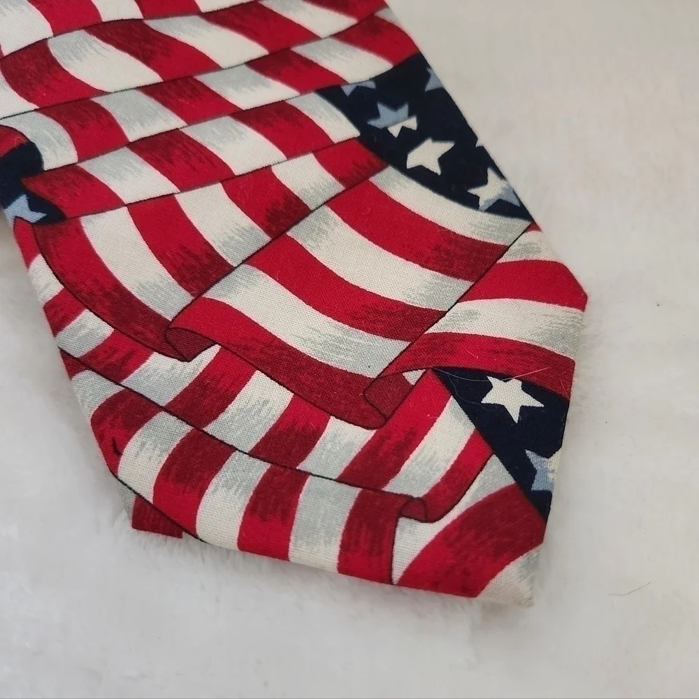 Beans McGee Vintage 90's Patriotic Red White Blue American Flag Necktie Tie